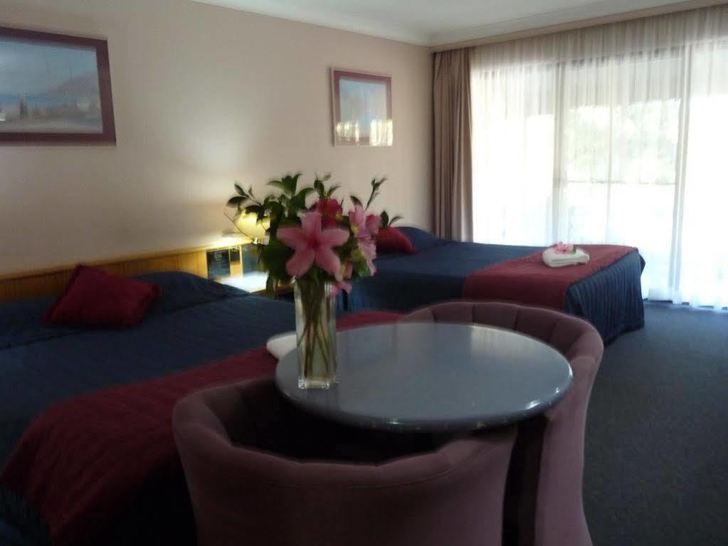 Tea Gardens Motel Exterior photo